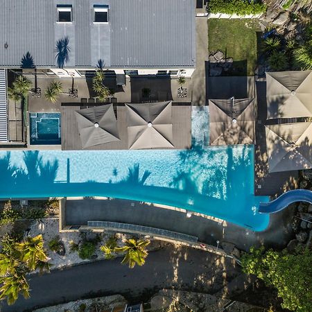 Tasman Holiday Parks - Waihi Beach Dış mekan fotoğraf Aerial view of the pool