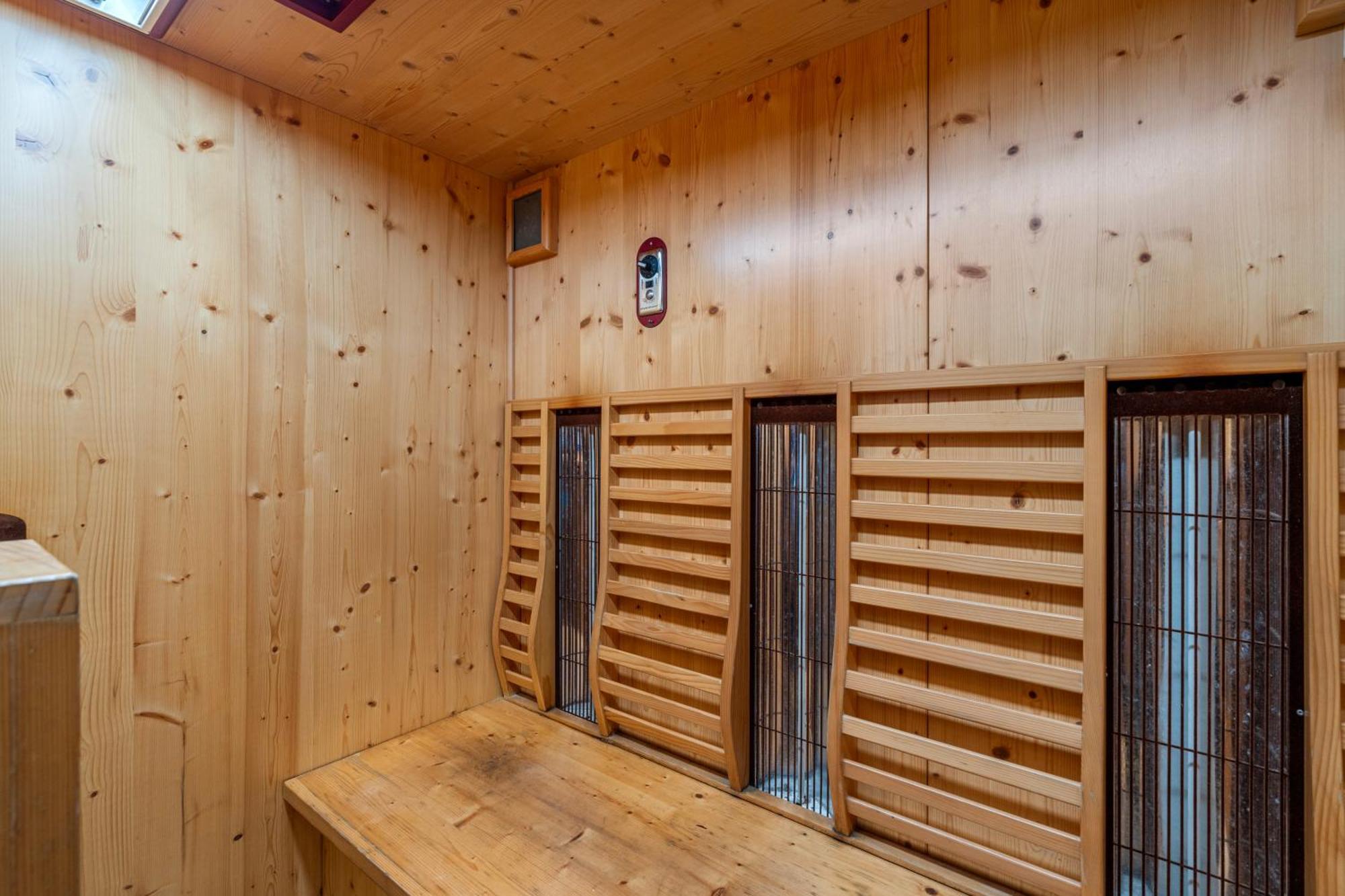 Tasman Holiday Parks - Waihi Beach Dış mekan fotoğraf A modern dry sauna