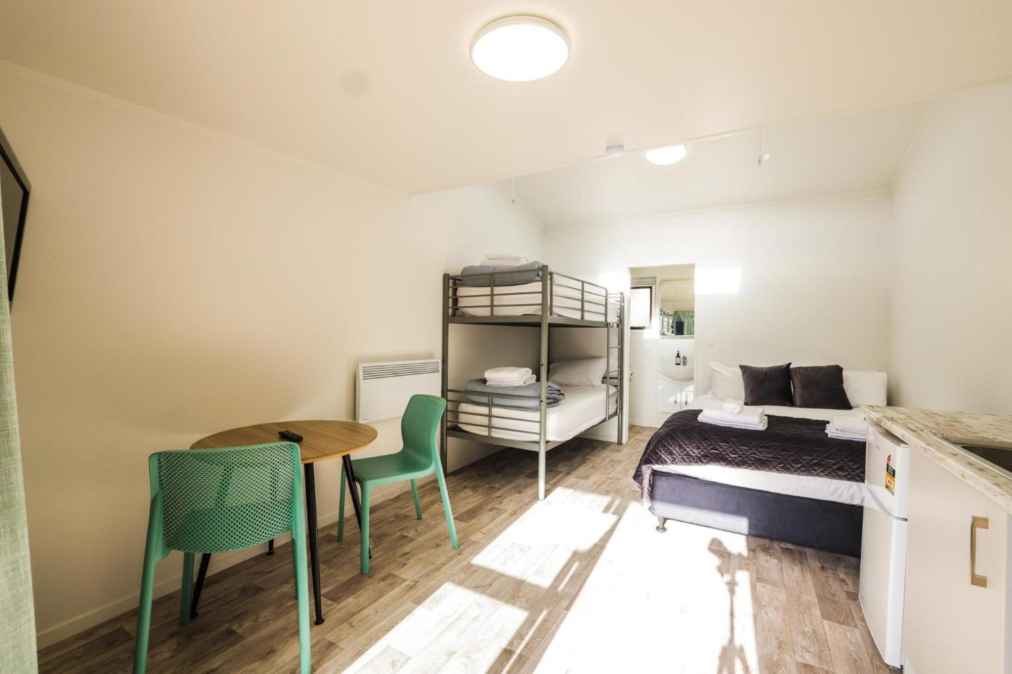 Tasman Holiday Parks - Waihi Beach Dış mekan fotoğraf A typical studio apartment