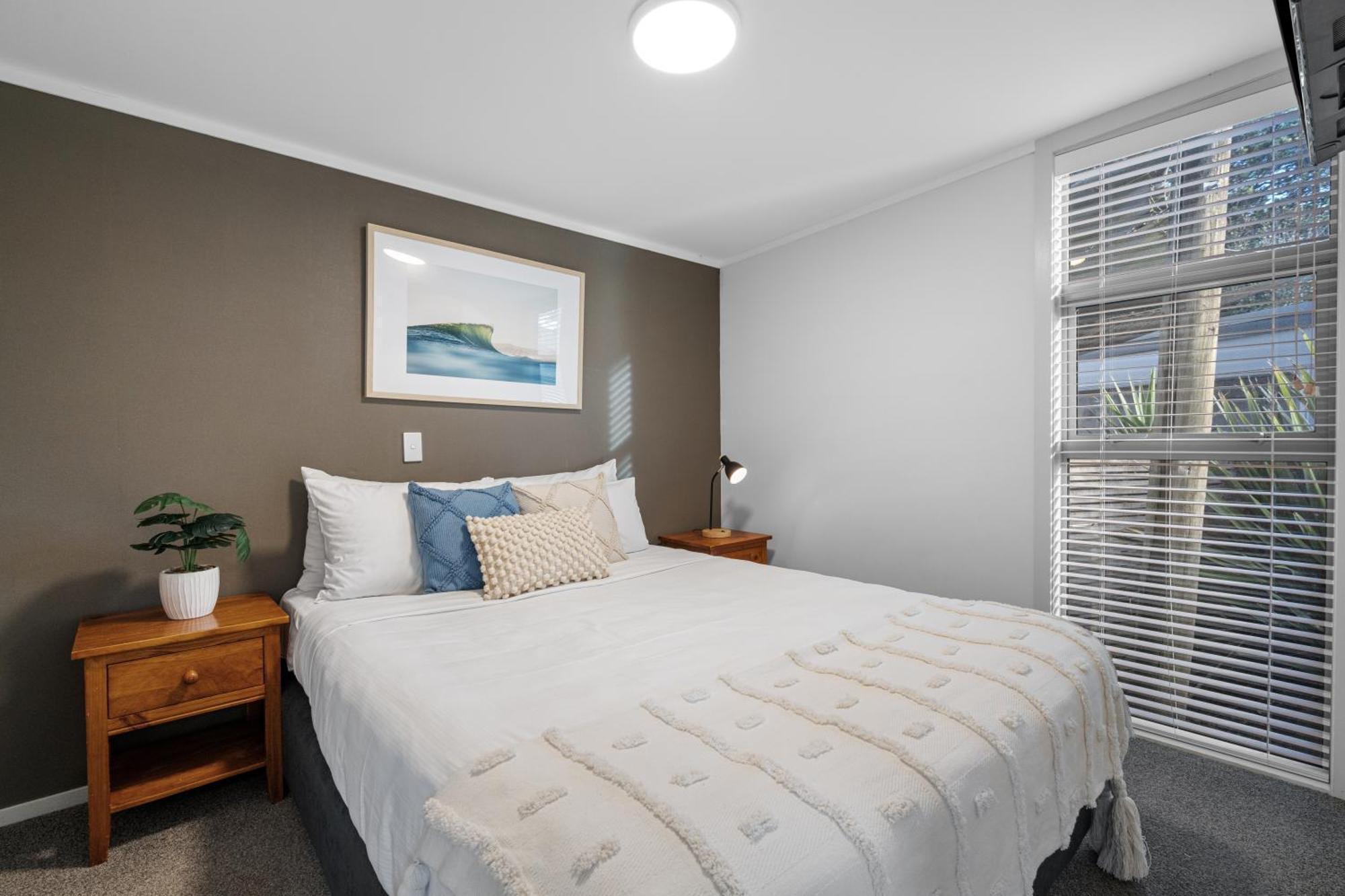 Tasman Holiday Parks - Waihi Beach Dış mekan fotoğraf A bedroom in a typical apartment